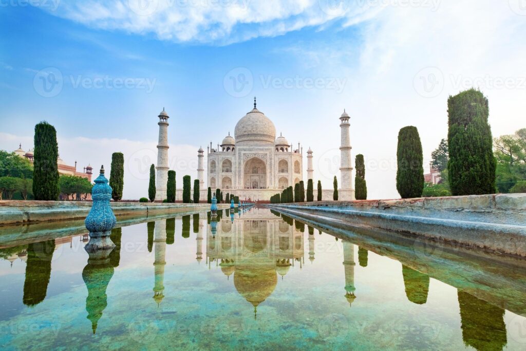 taj mahal is the best place to visit in India